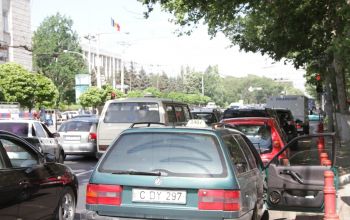 Piaţa de automobile din Republica Moldova, suprasaturată, sunt de părere experţii auto