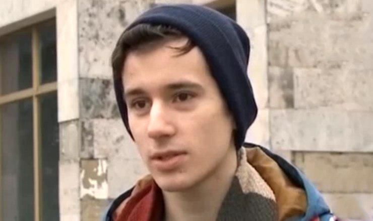 После окончания учебы в Будапеште Михай хочет получить степень магистра в Великобритании.