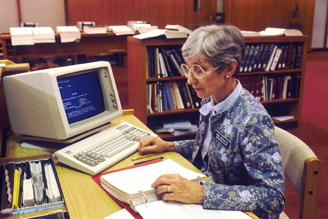 Peste 400 de bibliotecari vor beneficia de instruiri în domeniile tehnologii informaţionale şi servicii moderne de bibliotecă.