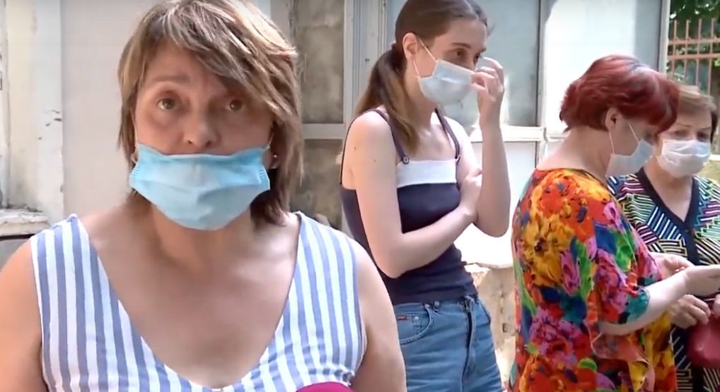 Стая бездомных собак держит в страхе жителей Рышкановки.