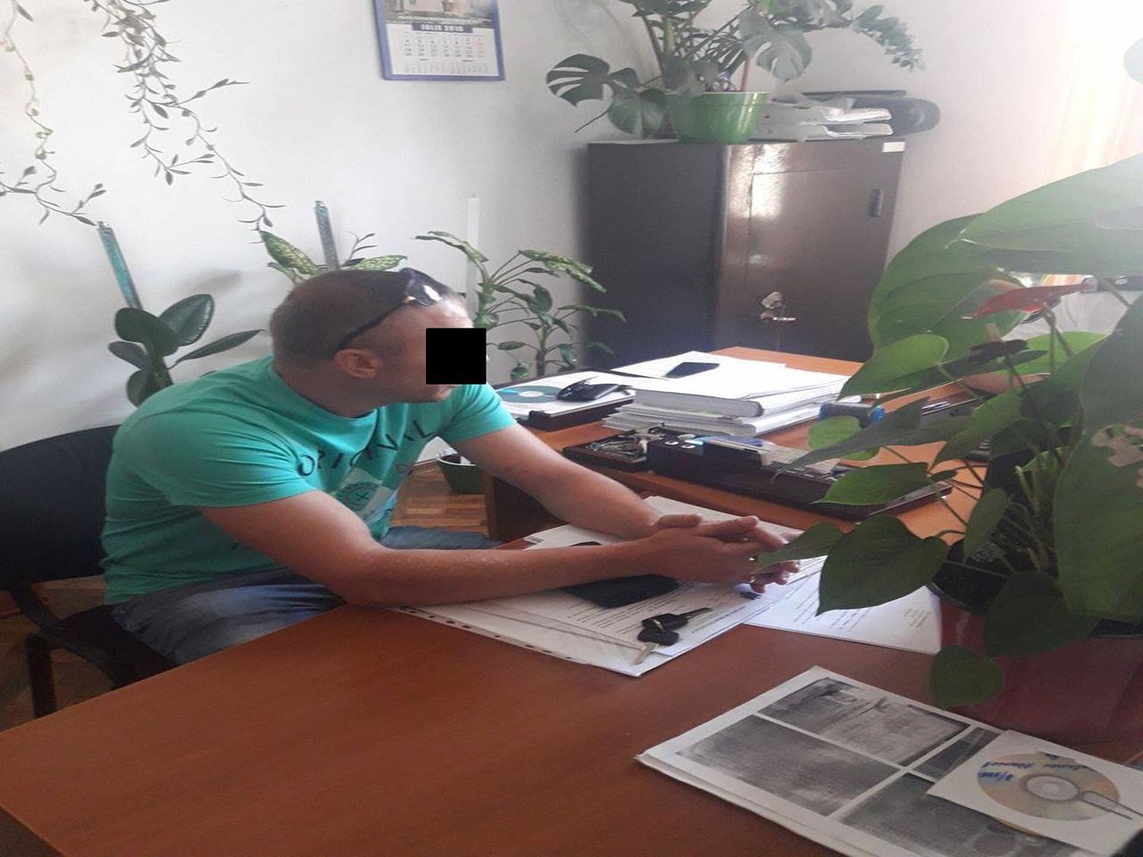 Un şofer, reţinut după ce a tamponat un bărbat pe trecerea pietonală. Foto: politiacapitalei.md