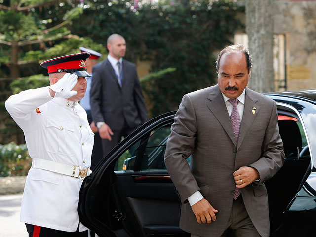 O patrulă din armata fidelă preşedintelui Mauritaniei a deschis focul, din greşeală, asupra convoiului prezidenţial.