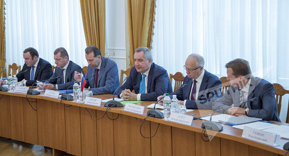 Рогозин предложил Кишиневу не сотрудничать с радикалами из Украины.