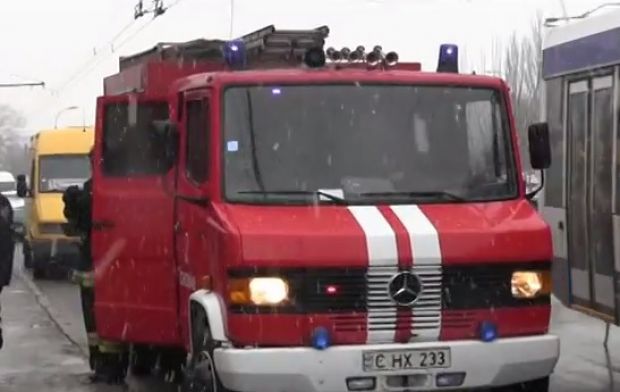 Incidentul a avut loc astăzi, în jurul orei 12.40, pe strada Hânceşti din capitală. Foto: dse.md