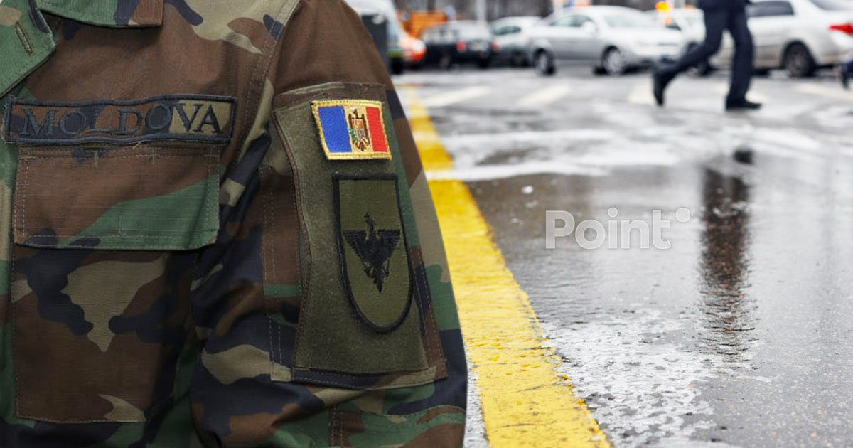 Национальная армия готова поддержать власти военными и техникой.