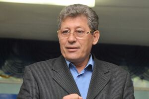 Mai mult, Ghimpu spune că niciun partid, dar nici cetăţenii ţării, nu vor susţine această idee.