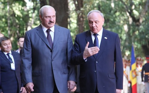 Александр Лукашенко рекомендовал молдавской стороне понизить уровень антироссийский риторики, чтобы договориться с Москвой.