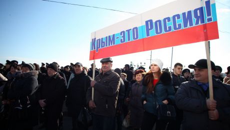 Astăzi se împlineşte un an de când Rusia a anexat peninsula Crimeea.Kievul a catalogat decizia acţiunea drept invazie din partea Moscovei.