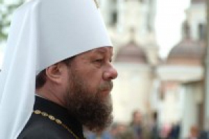 Organizatorii, care susţin că sunt sprijiniţi moral de mai mulţi preoţi şi enoriaşi, s-au declarat trădaţi de mitropolitiul Vladimir