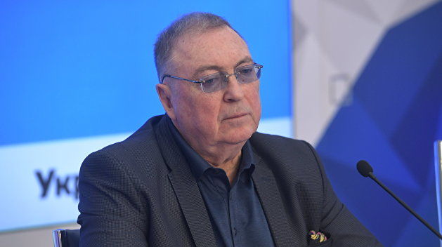 Политолог и политический философ Дмитрий Выдрин.