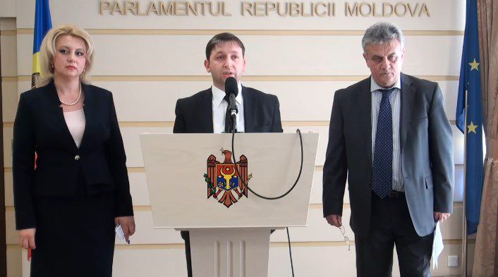 Socialiștii au spus că vor înainta o moţiune de cenzură pentru demiterea Executivului. Foto: moldova24.info