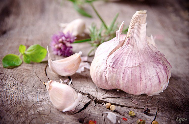 Util și în cosmetologie: Efectul uimitor al măștii cu usturoi