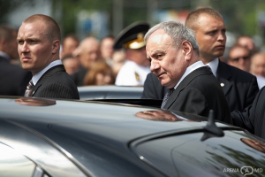 La începutul săptămânii, șeful statului declara la postul public de televiziune că nu va renunța la vizita sa oficială în Ucraina