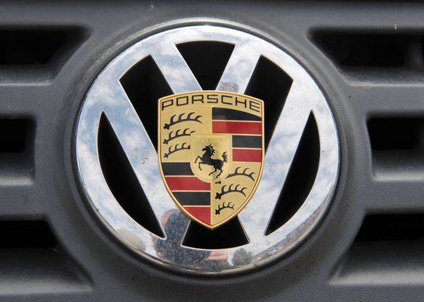 Acţiunile Volkswagen au crescut cu 11% în acest an, capitalizarea companiei fiind de peste 57 miliarde euro. 