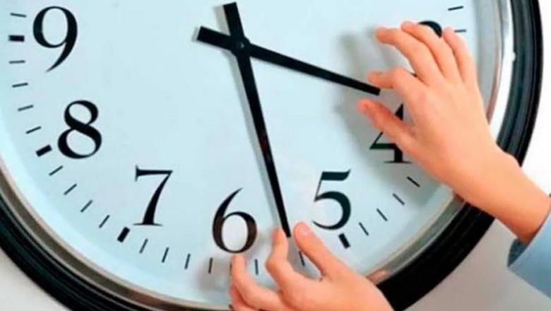 Среди молодежи в возрасте от 14 до 29 лет 66% респондентов предпочли летнее время