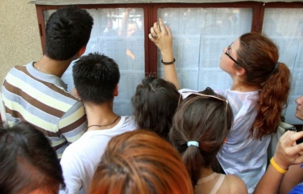 Potrivit reprezentanţilor Ministerului Educaţiei, rezultatele vor fi afișate în centrele de bacalaureat.  Foto: evz.ro