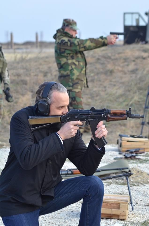 Еуджен Стурза ответил на критику и протестировал новое вооружение. 