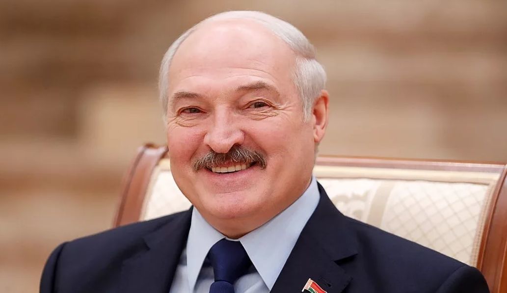 Лукашенко заявил о связи пандемии COVID-19 с политикой.