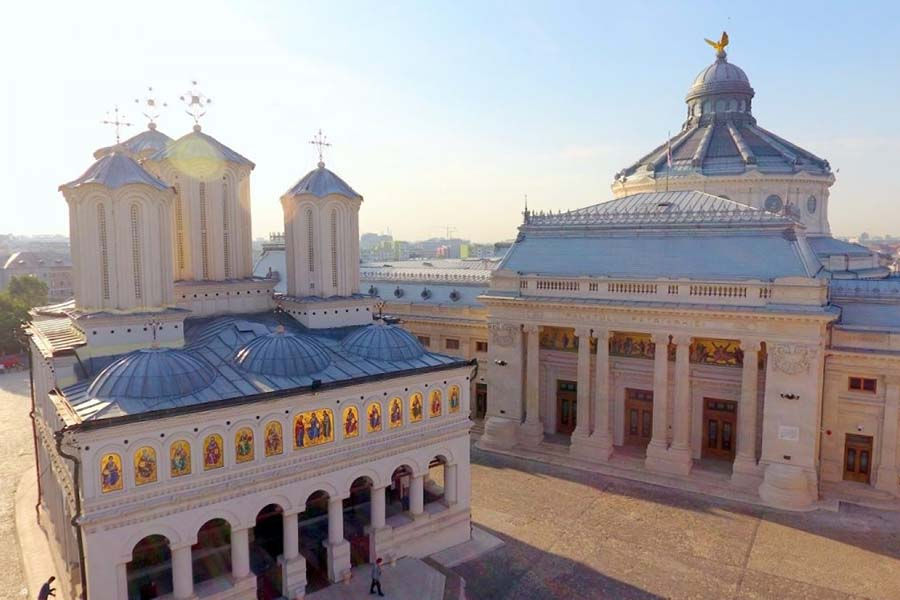 Румынский Патриархат: Гражданское партнерство является суррогатом брака.