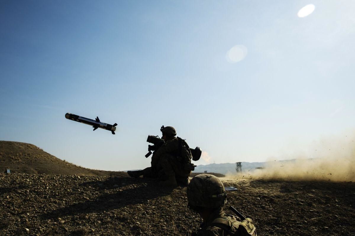 Эстония подготовила к отправке в Украину десятки ракет Javelin.