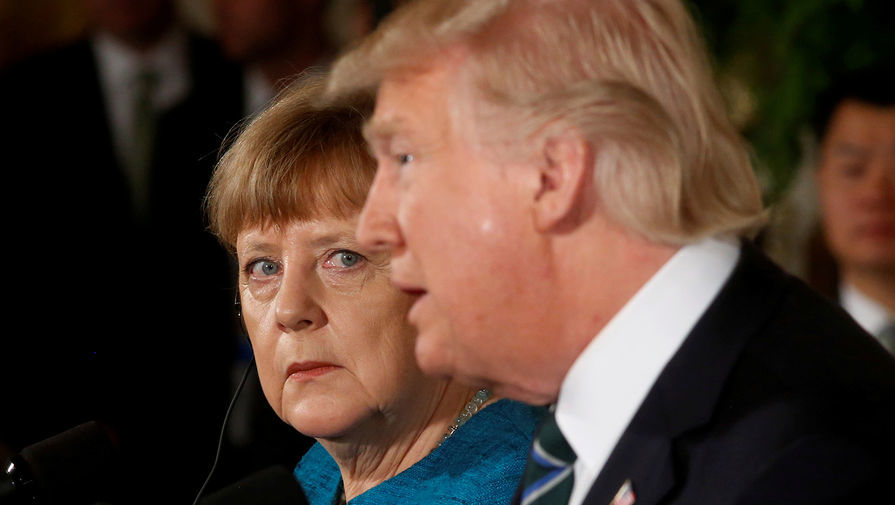 Трамп бросил Меркель конфеты на саммите G7.