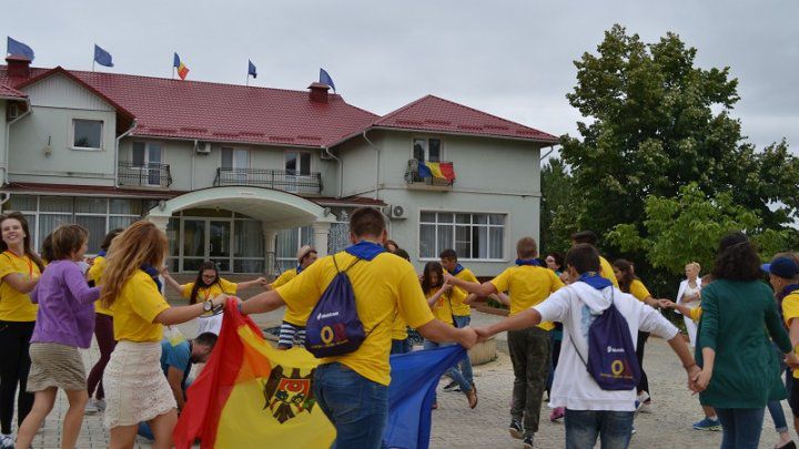 80 детей из диаспоры приехали в летний лагерь.