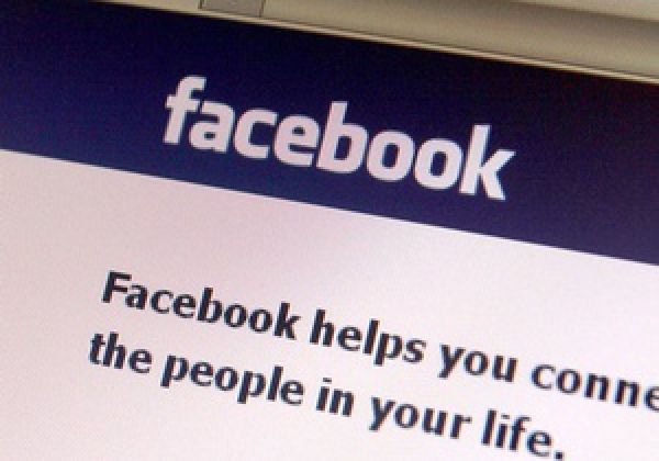 La început destinată studenţilor, reţeaua Facebook a asistat la evoluţia demografiei sale.