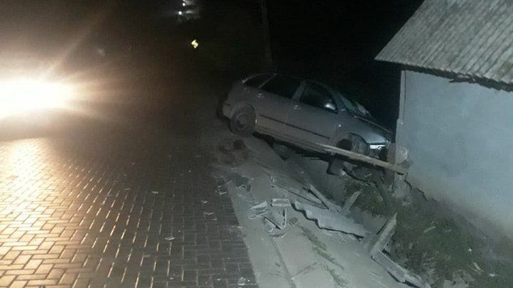 В Кантемирском районе насмерть сбили молодого человека: водитель сбежал с места ДТП.