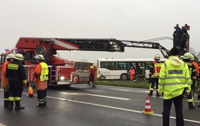 В Германии в ДТП попал школьный автобус: 28 пострадавших.