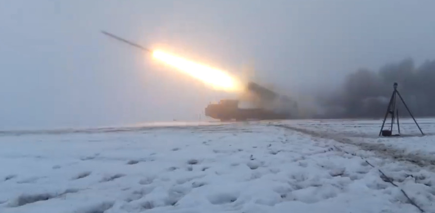 Украинские военные на Донбассе испытали системы "Смерч".