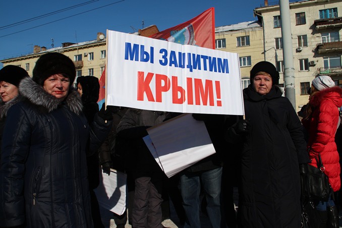 Большая часть крымчан хотят стать частью России.  Фото: omskinform.ru