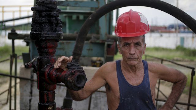 Венесуэла, Эквадор и Колумбия объявили, что цена на нефть упала ниже стоимости ее добычи.  Фото: reuters.com