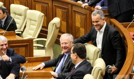 ЛДПМ: Голоса 57 депутатов за утверждение правительства Филипа не представляют волю граждан.