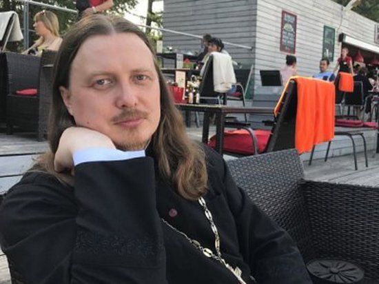 Прихожанин рассказал о "модном" священнике.