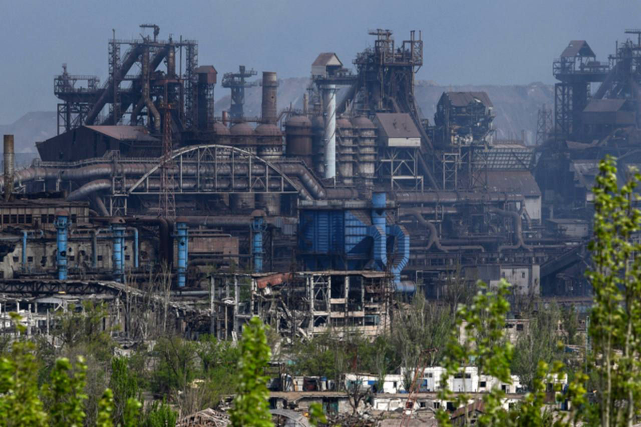Верещук: С Азовстали эвакуировали всех женщин, детей и пожилых людей.