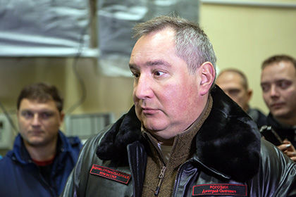 52-летний Рогозин является коллекционером оружия.
