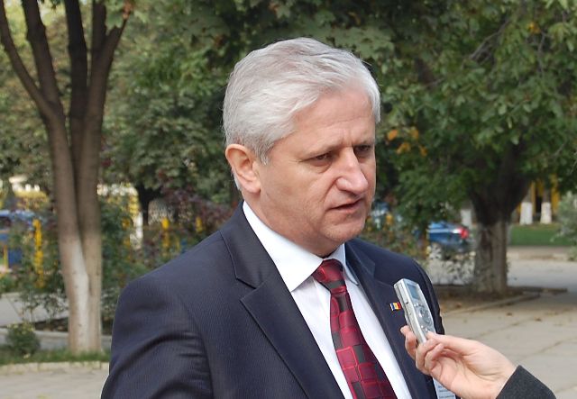 Валерий Косарчук утверждает, что он добровольно покинул ряды Либерально-демократической партии. Фото: democracy.md