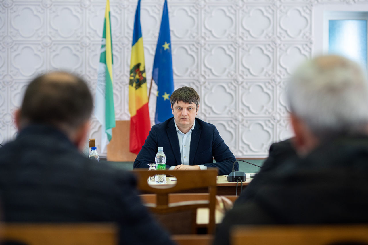 Андрей Спыну о ремонте одной из автотрасс: Мы можем расторгнуть контракт.