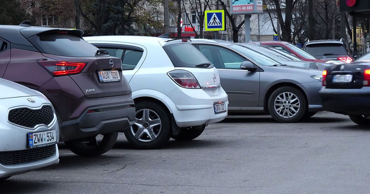 Proiectul parcărilor cu plată din Bălți, blocat de aproape un an.