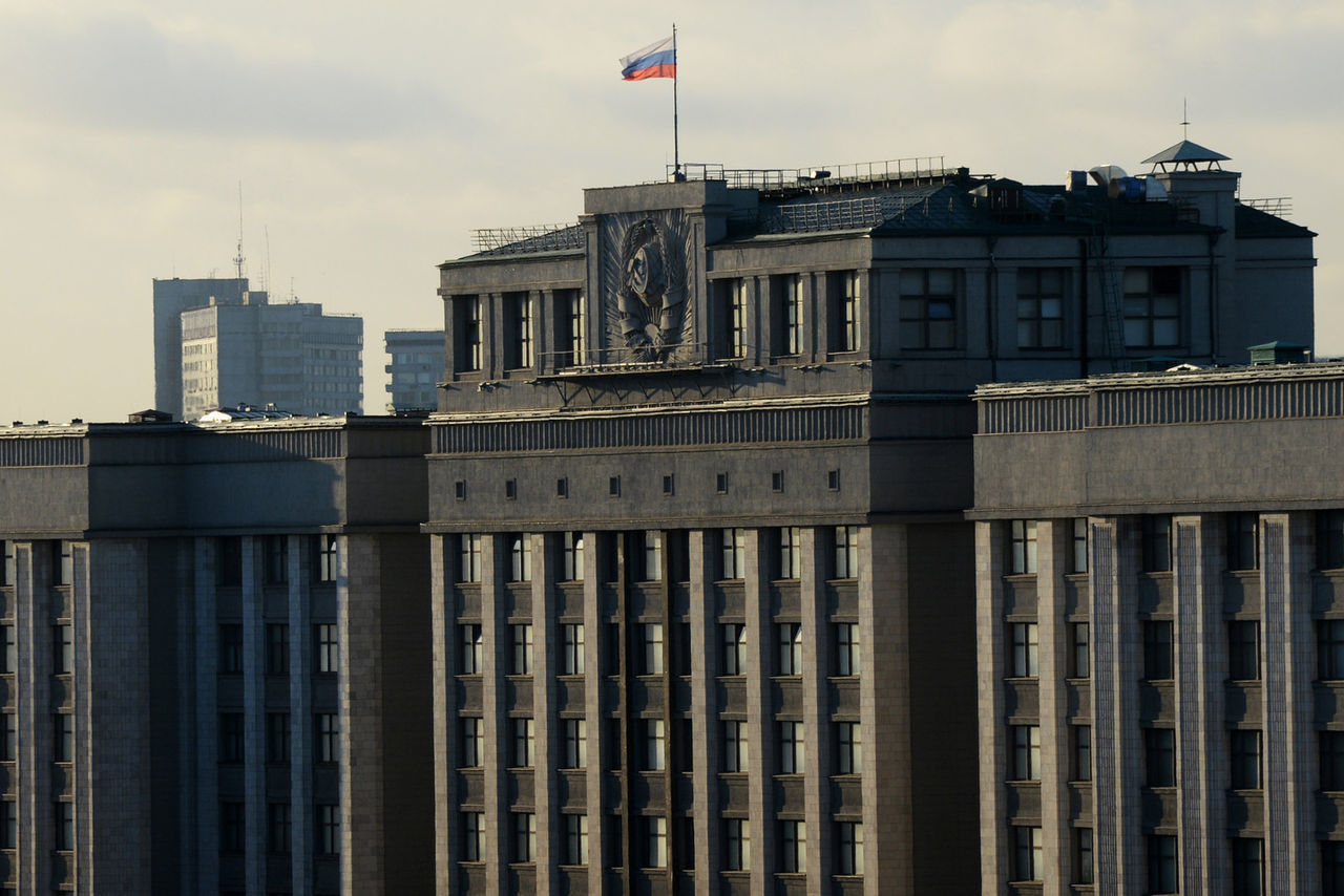 По словам представителей органов правопорядка, у мужчины диагностированы ожоги глаз и кожных покровов лица.