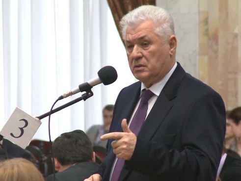 Cît privește referendumul privind alipirea Crimeei la Rusia Vladimir Voronin a preferat să nu comenteze. El a ref uzat să răspundă la întrebarea moderatorilor.