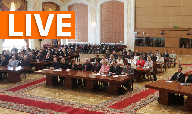 В повестку дня внеочередного заседания парламента входит вопроса отставки генерального прокурора Валериу Зубко
