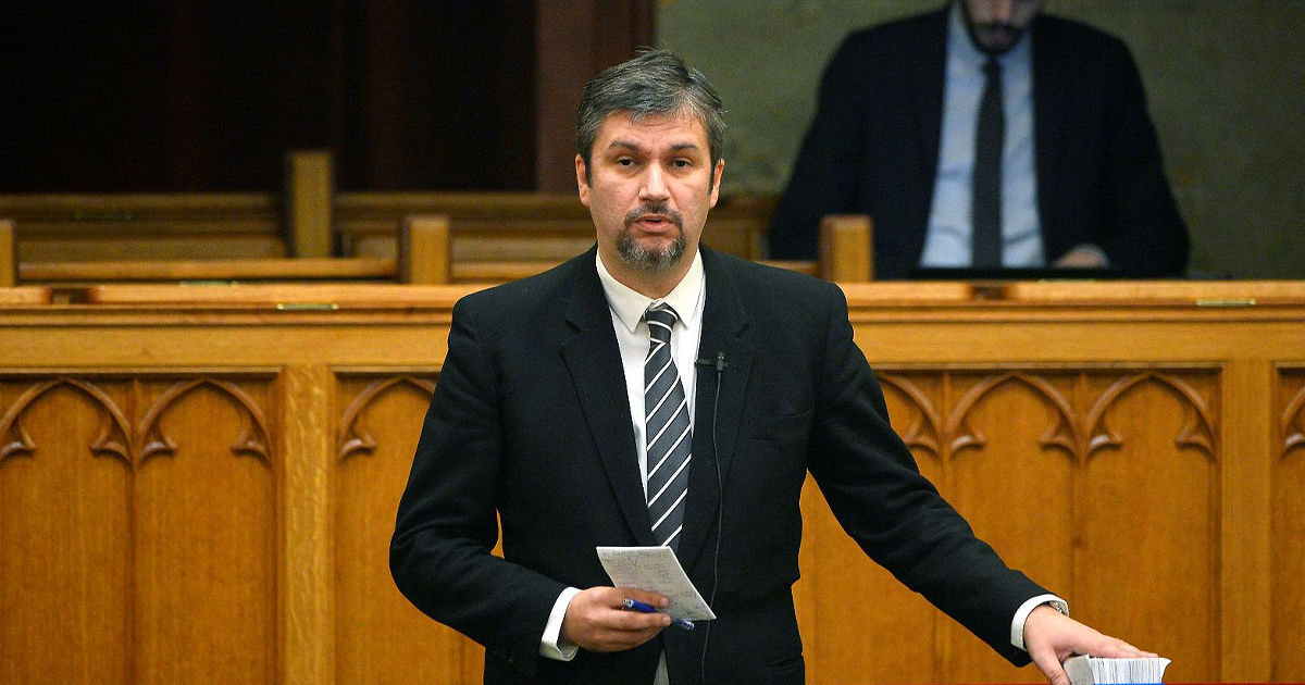 Венгерский депутат, сорвавший речь Орбана, за пару часов собрал $19 000 на выплату штрафа.