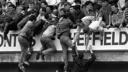 Pe 15 aprilie 1989, în timpul partidei dintre Liverpool şi Nottingham Forest din cauza slabei organizări