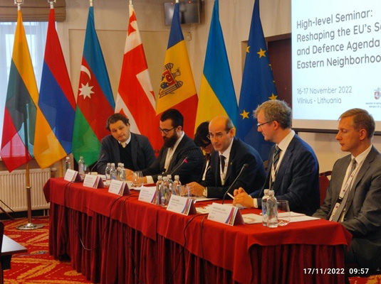 Госсекретарь Минобороны Валериу Мижа обсудил в Вильнюсе обеспечение безопасности ЕС.