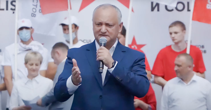 Додон: Нужно запретить “разгуливать” по Кишиневу с флагами других стран.