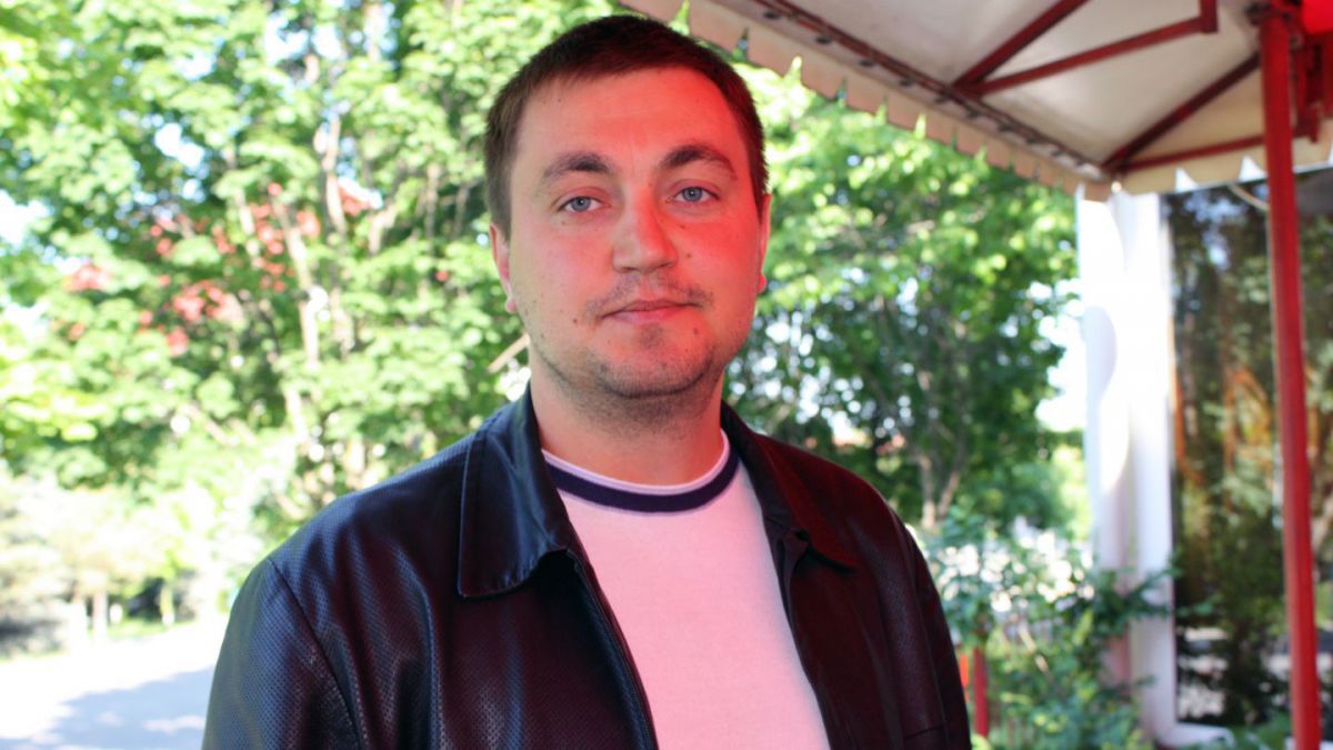 Cearta între avocații lui Platon și judecătoarea acestuia