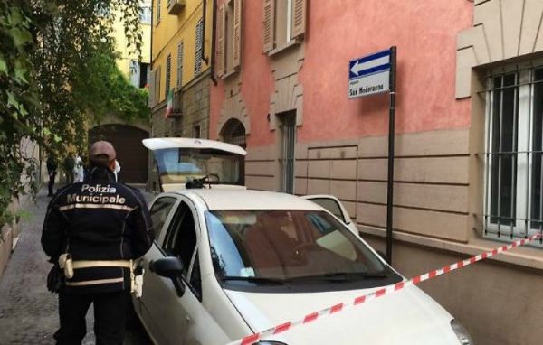 O moldoveanca stabilita in Italia a ajuns in stare grava la spital, dupa ce ar fi sarit in fata unui automobil.
