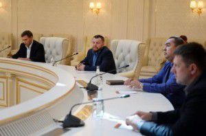 Встреча проходит в «Президент-отеле» в центре Минска.