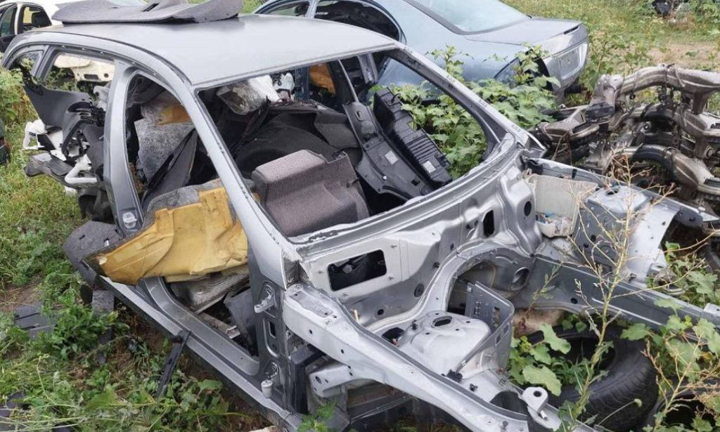 В Кишиневе на авторазборке нашли 23 контрабандных автомобиля.